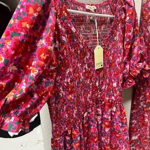 JODIFYL Los Angelas Floral Puffy Sleeve Dress - Med